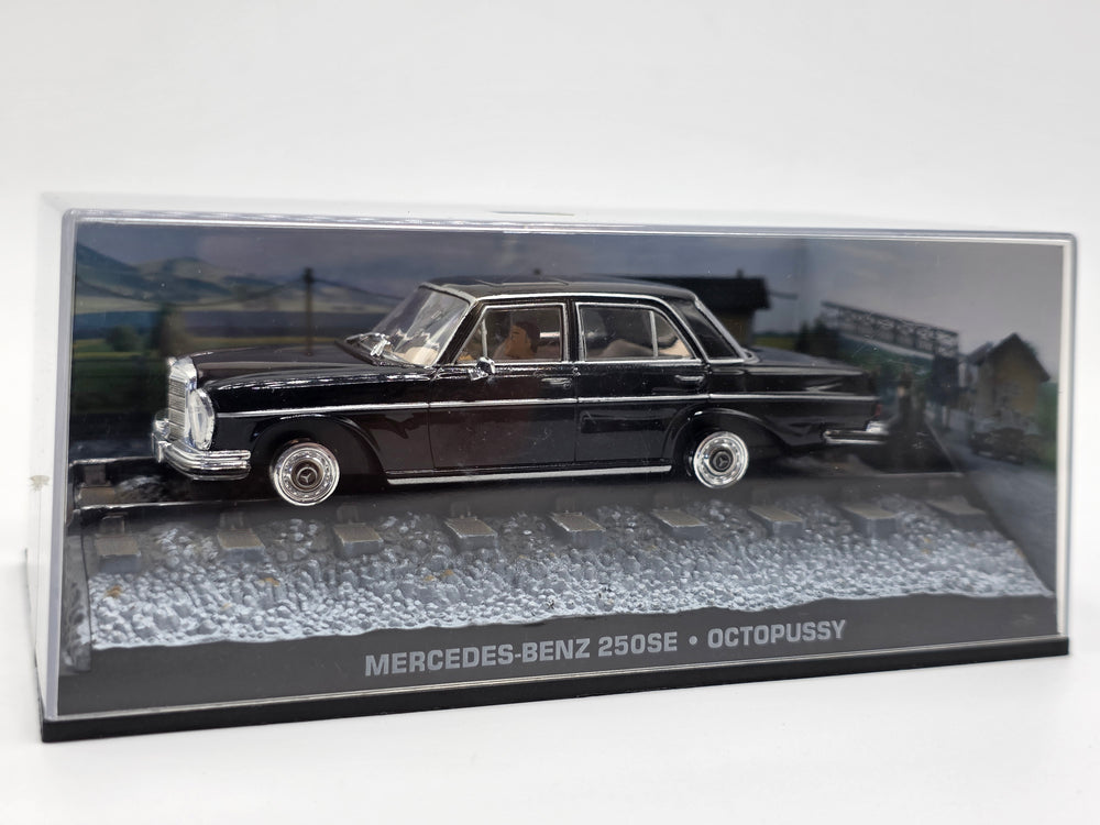 1/43 1967 Mercedes-Benz 250SE - Octopussy / James Bond | Model Car