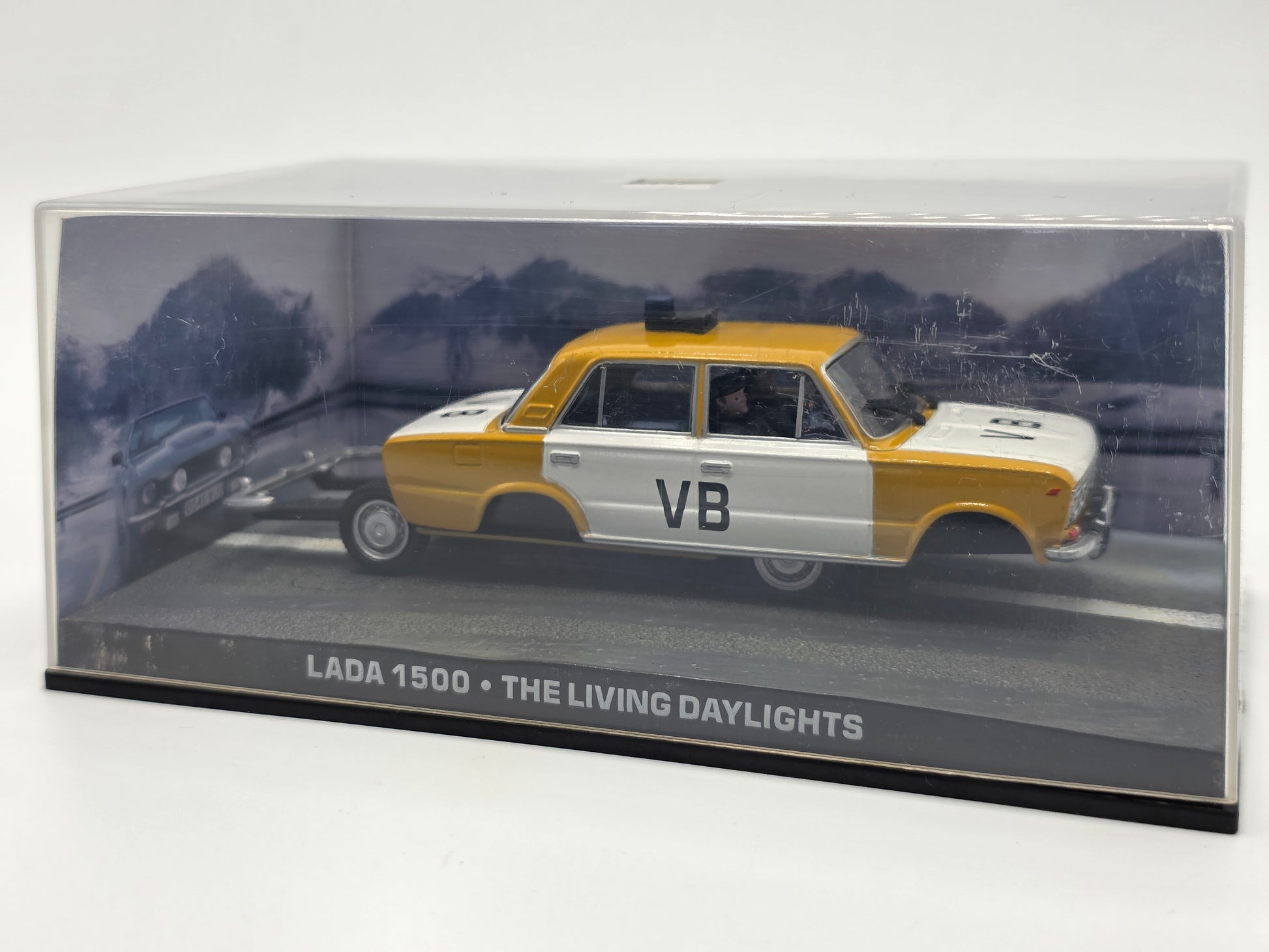 1/43 1986 Lada 1500 - The Living Daylights / James Bond | Model Car
