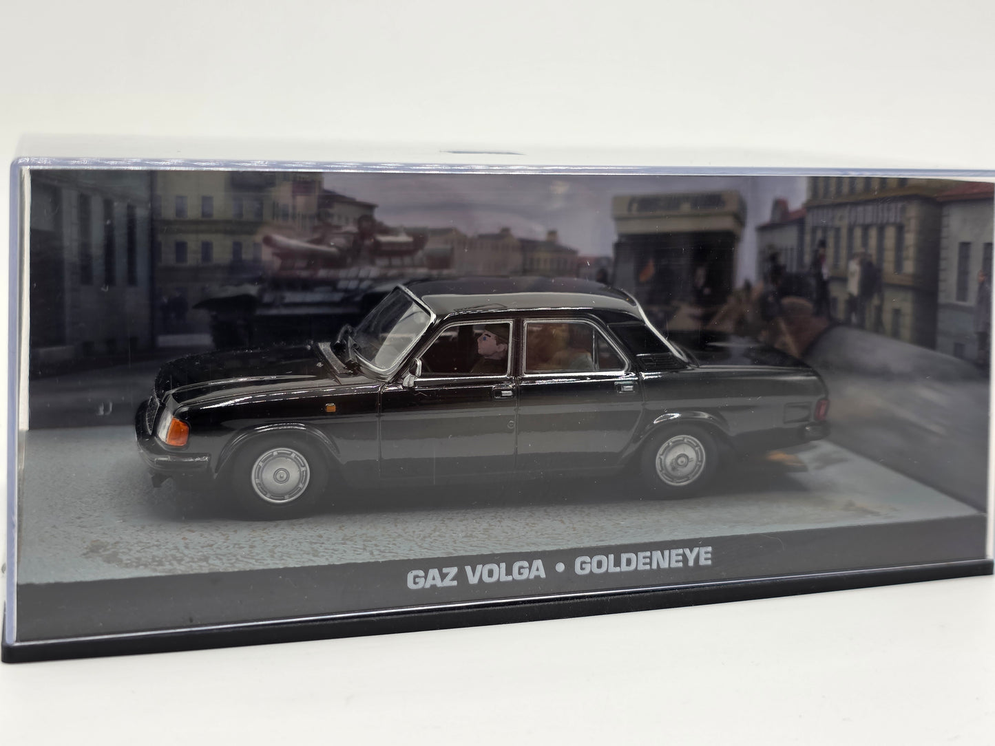 1/43 1993 GAZ Volga - GoldenEye / James Bond